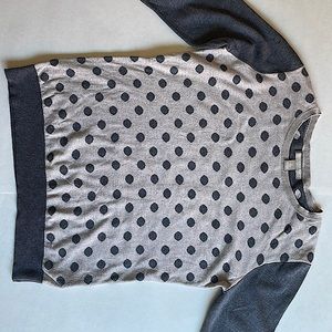 Lady’s sweater. Banana Republic Medium